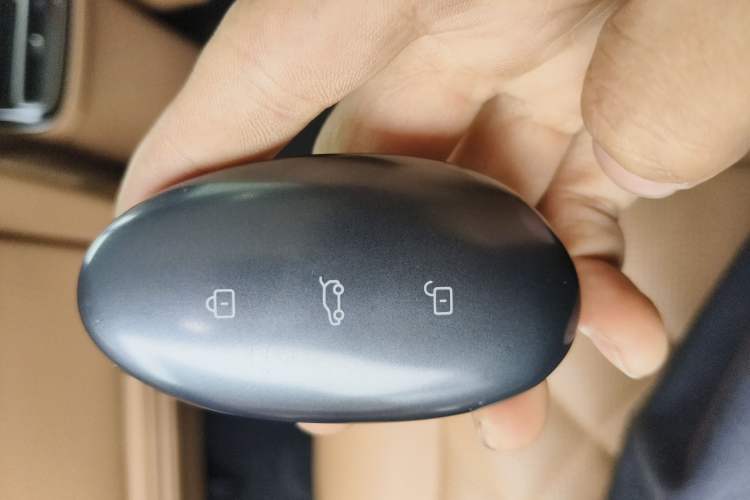 Used Rising R7 2023 Performance Screen Pro Edition
