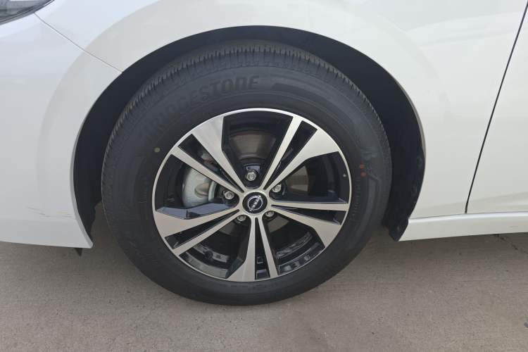 Used Nissan Sylphy 2023 1.6L CVT Enjoyment Edition Exterior 4