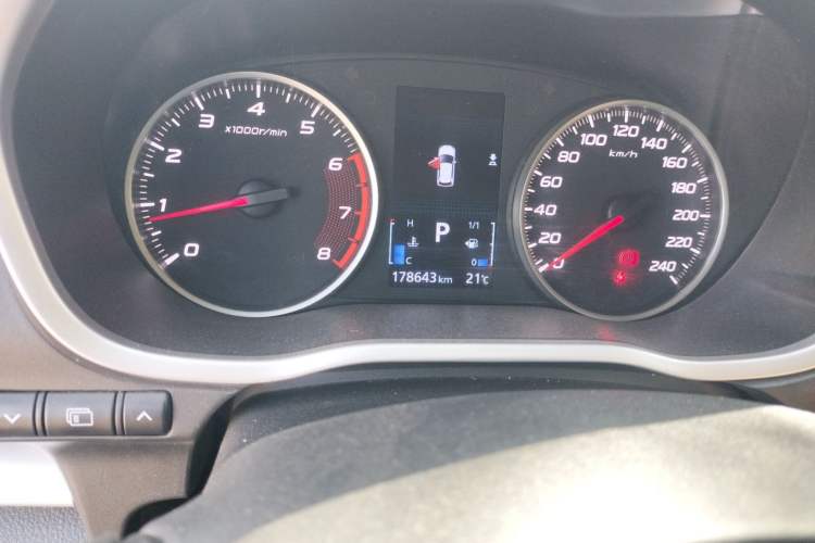 Used Mitsubishi Eclipse Cross 2018 1.5T CVT Two-Wheel Drive Belief Edition Odometer Close Up