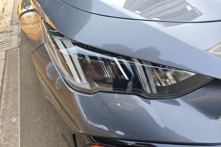 Used GAC Trumpchi EMPOW 2022 270T DCT J16 R-Style Track Edition Right Front Headlight