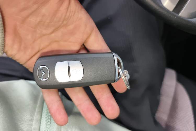 Used Mazda CX-7 2014 2.5L 2WD Luxury Edition Vehicle Key