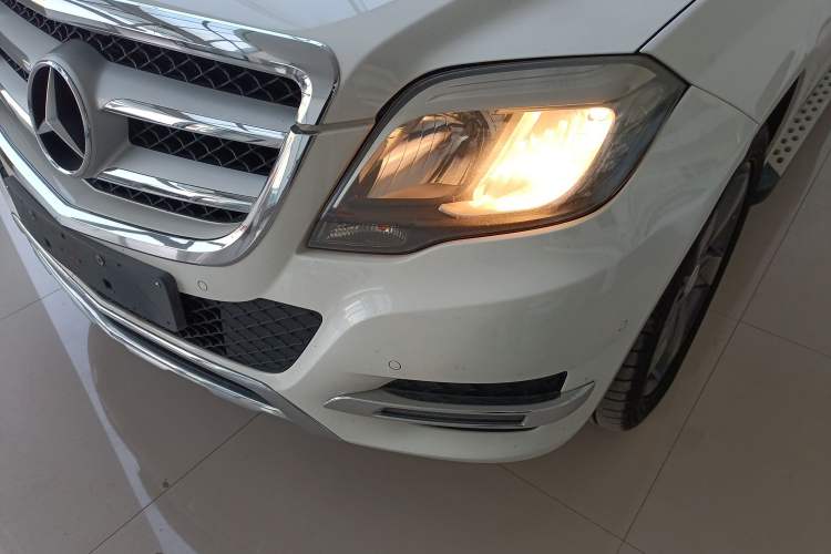 Used Mercedes-Benz GLK-Class 2013 GLK 300 4MATIC Dynamic Sunroof Model