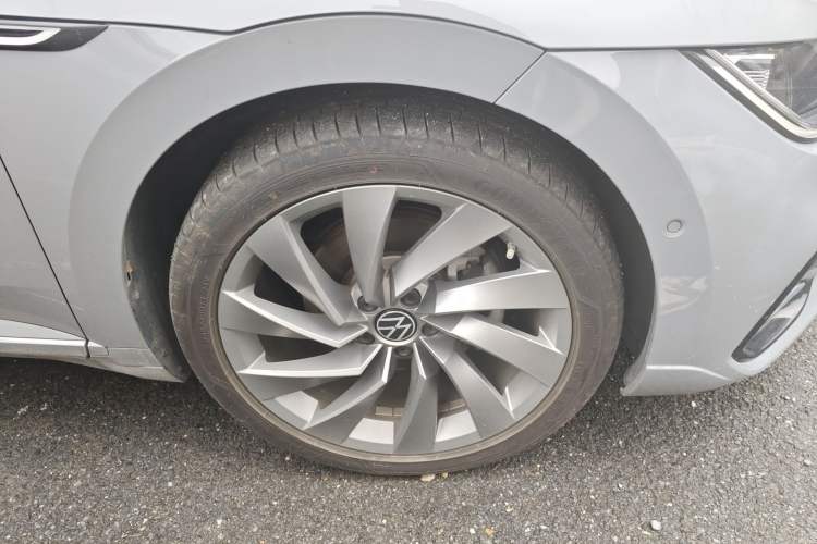 Used Volkswagen FAW-Volkswagen CC 2023 330TSI Ignite Edition Right Front Wheel Hub