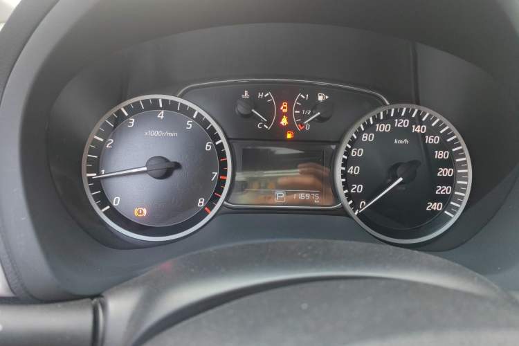 Used Nissan Sylphy 2016 Classic 1.6 XL Automatic Luxury Edition Instrument Cluster