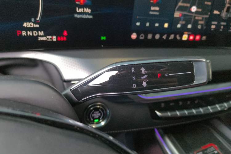 Used Cadillac XT5 2025 2.0T Luxury Version Gear Lever