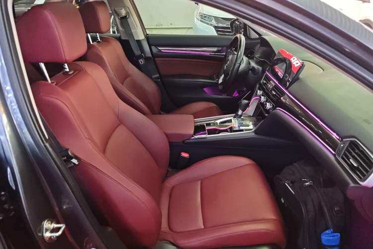 Used Honda Accord 2022 260TURBO Phantom Night · Prestige Edition Right Front Seat