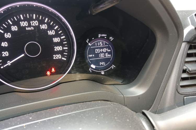 Used Honda Vezel 2022 1.5L CVT Phantom Night Pioneer Edition
