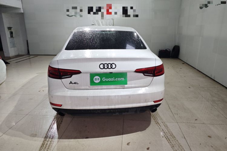 Used Audi A4L 2017 40 TFSI Ambition Edition
