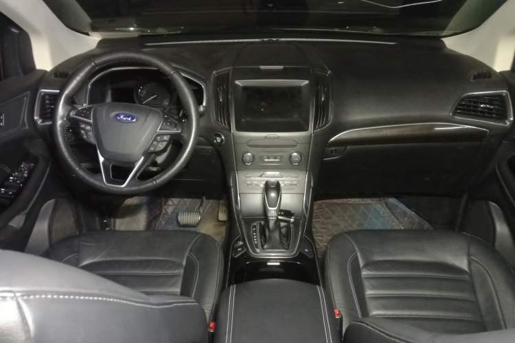 Used Ford Edge 2018 EcoBoost 245 Four-Wheel Drive Titanium 7-Seater
