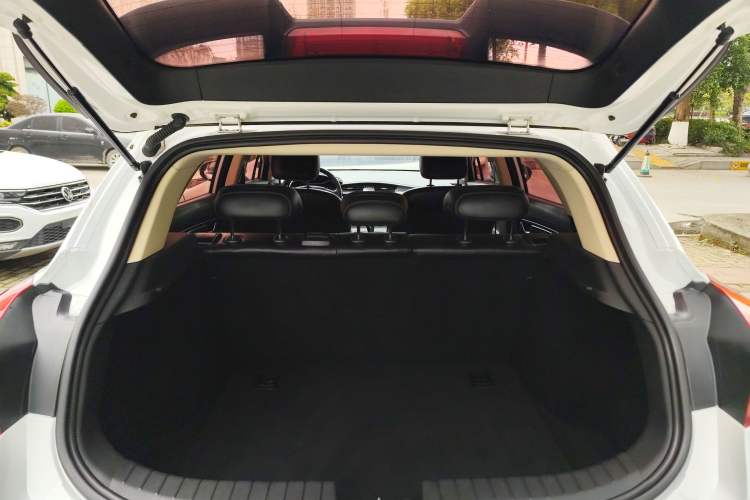 Used Geely Auto Emgrand GS 2016 Sport Edition 1.3T Automatic ZhenShang Model Trunk