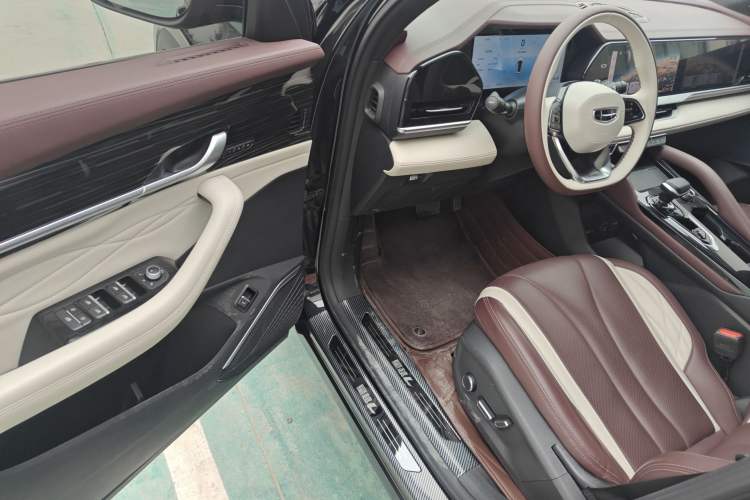 Used Geely Auto Monjaro L 2024 2.0TD High-Power Automatic Two-Wheel Drive Yunqi Version