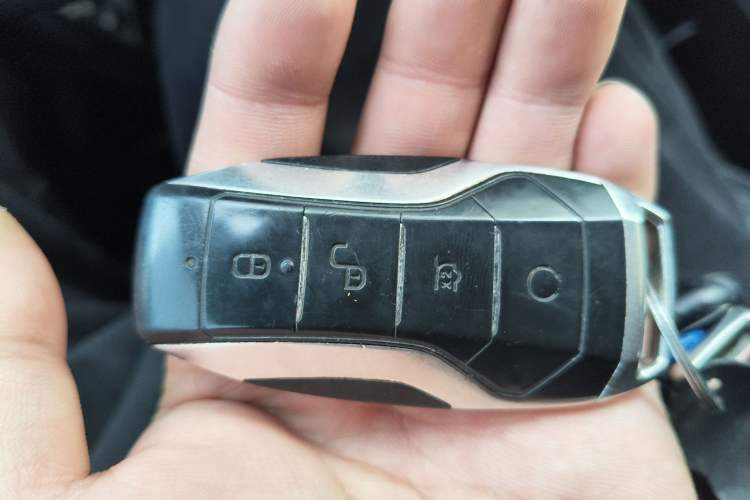 Used BYD Qin Pro New Energy 2019 DM Super Edition 1.5TI Automatic Smart Connect X-Trail Model China VI Standard Vehicle Key