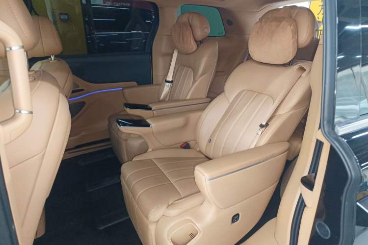 Used VOYAH Dream 2025 PHEV Four-Wheel Drive Prestige Kunpeng Edition
