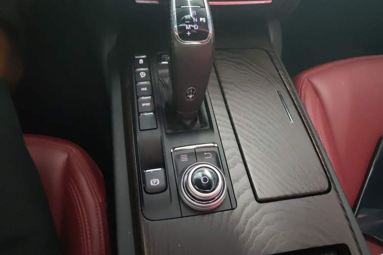 Used Maserati Ghibli 2019 3.0T Luxury Edition China VI Standard
