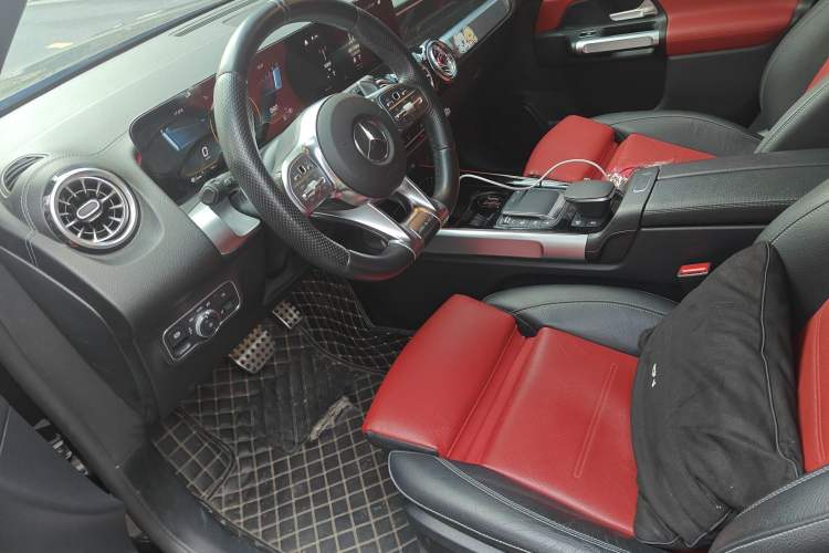 Used Mercedes-Benz GLB AMG 2022 AMG GLB 35 4MATIC Left Front Seat