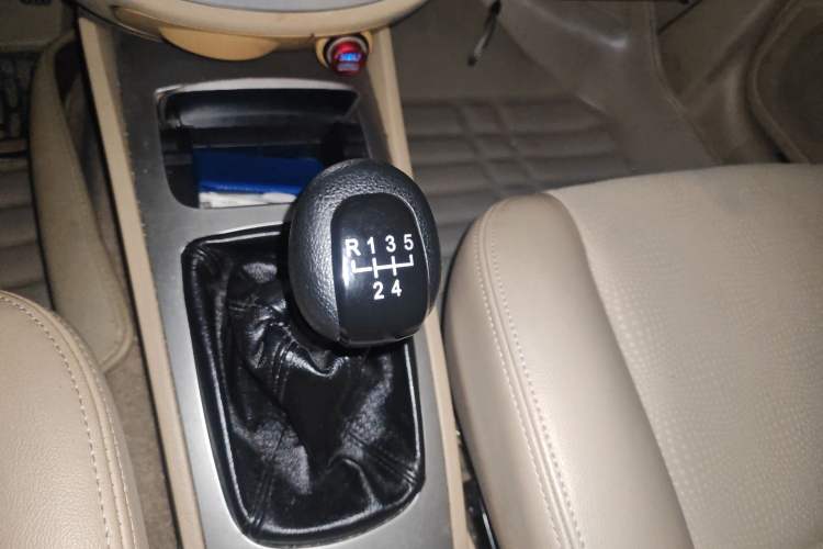 Used Buick Excelle 2011 1.6 LX-MT