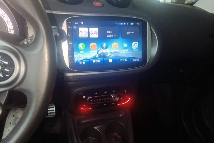 Used smart fortwo 2018 1.0L 52kW Hardtop Passion Edition China V Standard Audio And AC Panel