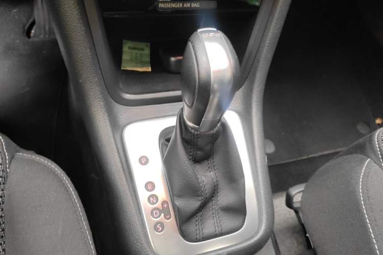 Used Volkswagen Sharan 2018 380TSI Comfort Edition 7-Seater Gear Lever