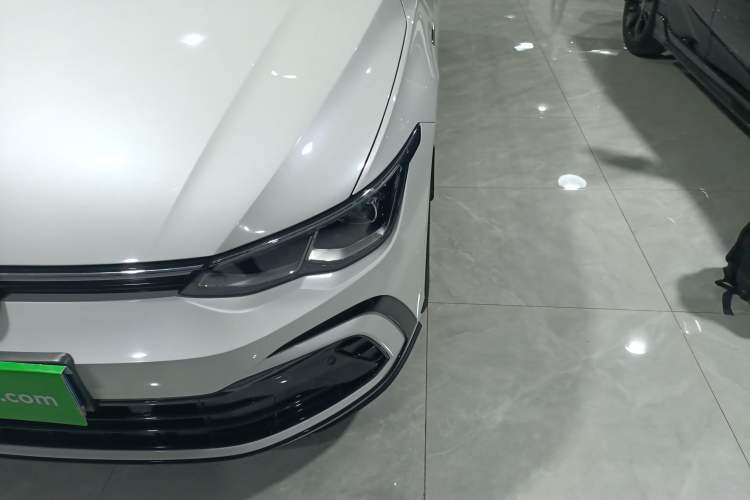 Used Volkswagen Golf 2023 Facelift 280TSI DSG R-Line Lite
