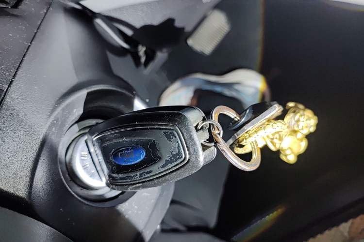 Used Ford Kuga 2015 1.5L GTDi Two-Wheel-Drive Comfort Model Vehicle Key