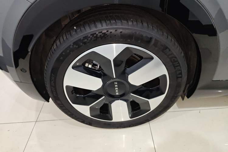 Used Zeekr MIX 2025 Intelligent Driving Version
