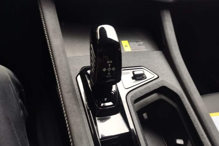 Used Lynk & Co 03 2023 1.5TD DCT JingPro Gear Lever