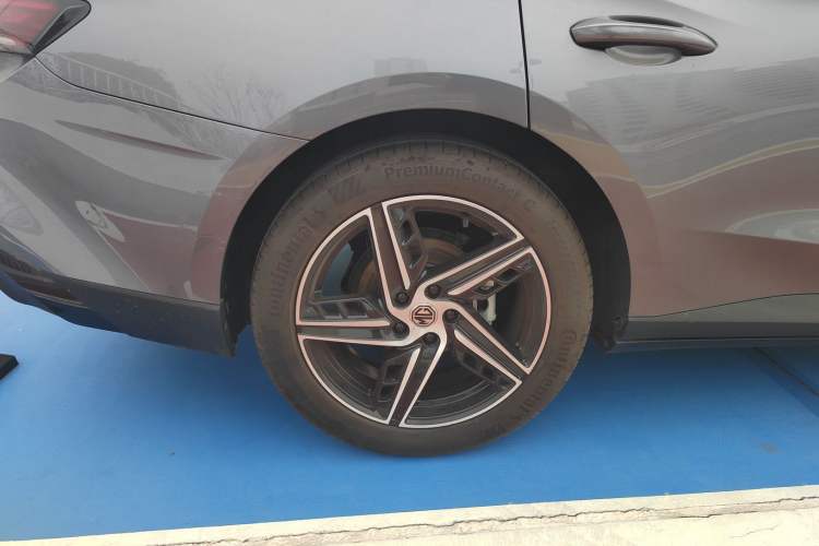 Used MG 7 2023 1.5T DCT Luxurious Supreme Edition