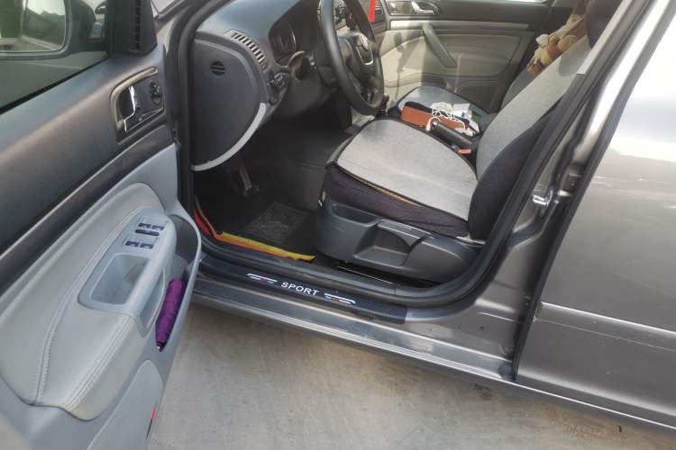 Used Skoda Octavia 2010 1.6L Automatic Eado Edition Driver Seat