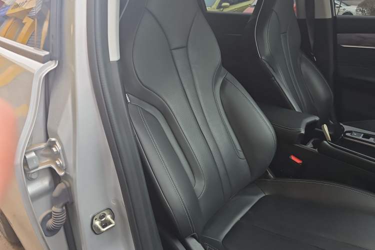 Used Dongfeng Aeolus Mage 2023 DH-i 1.5T Luxury Edition