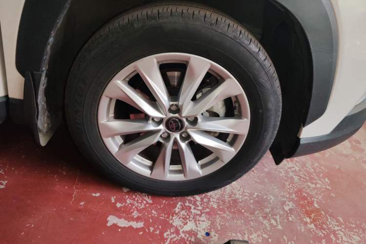 Used Toyota Corolla Cross 2022 2.0L Elite Edition Right Front Wheel Hub