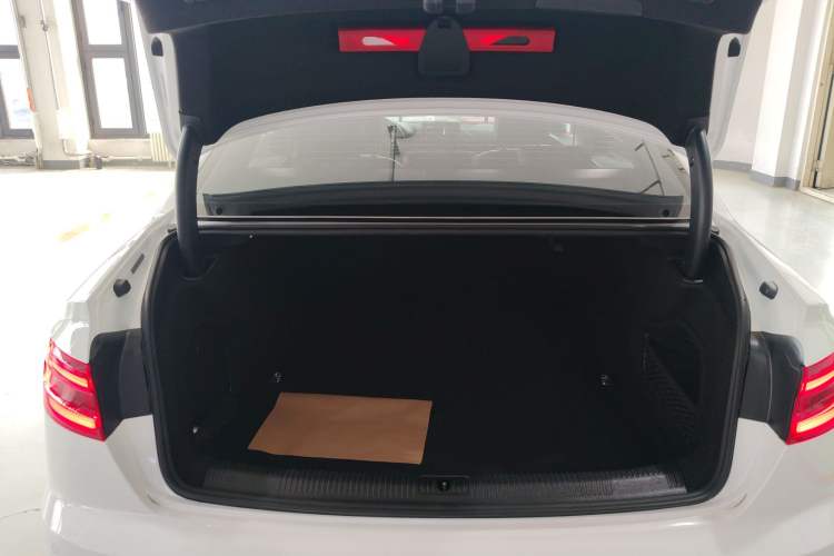 Used Audi A4L 2019 40 TFSI Fashion Edition China VI Emission Standard
