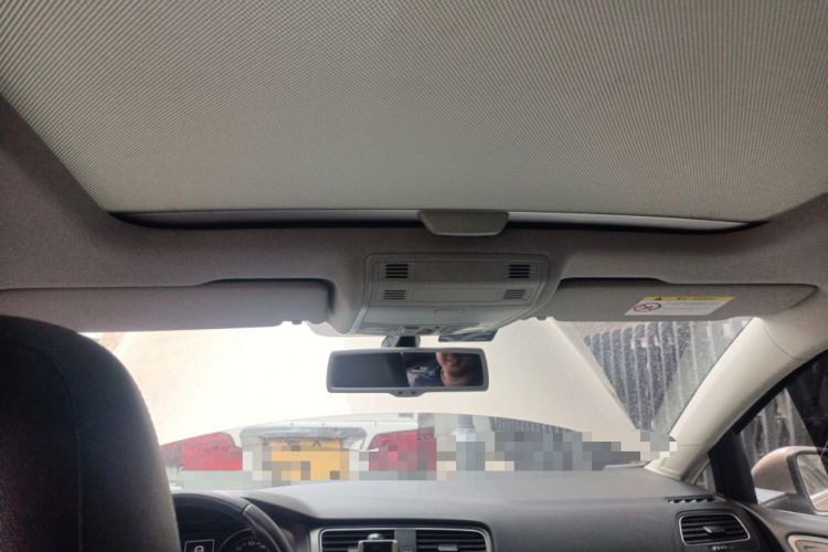 Used Volkswagen Golf 2015 1.4TSI Automatic Luxury Model
