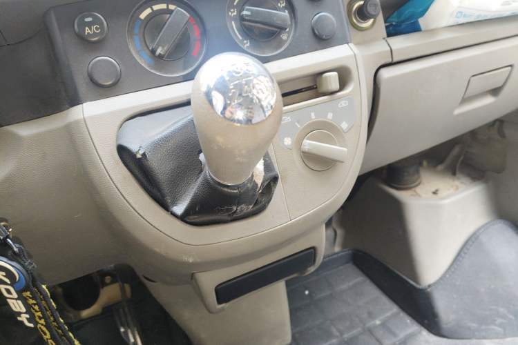 Used Karry Youyou 2012 1.0L Comfort Version
