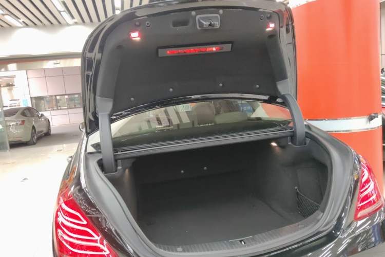 Used Mercedes-Benz S-Class 2014 S 320 L Business Model
