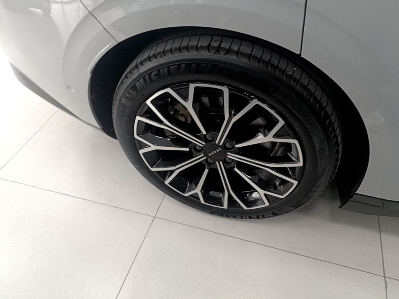 Zeekr 007 2025 Rear-Drive Intelligent Driving Version 75 kWh — снимка 11