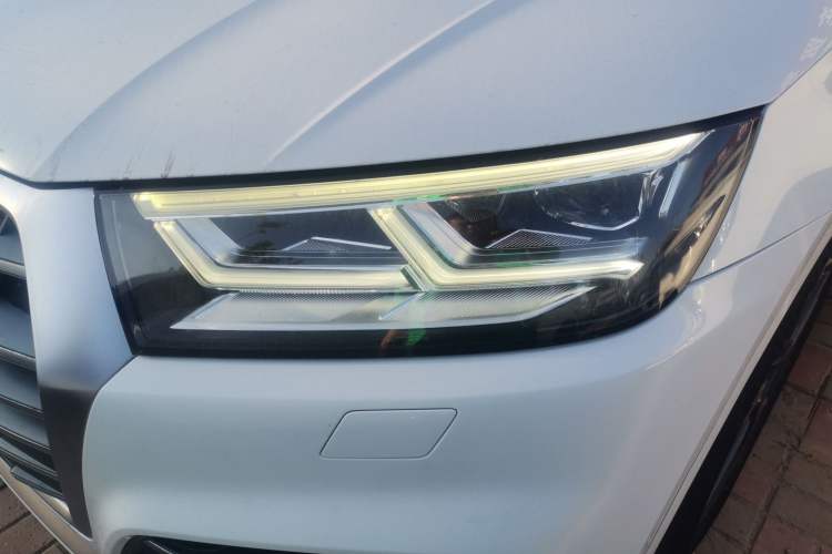 Used Audi Q5L 2020 Updated 40 TFSI Prestige Fashion Edition Left Front Headlight