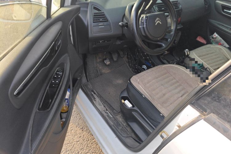 Used Citroen C-Quatre 2013 1.6L Manual Prestige CNG Model
