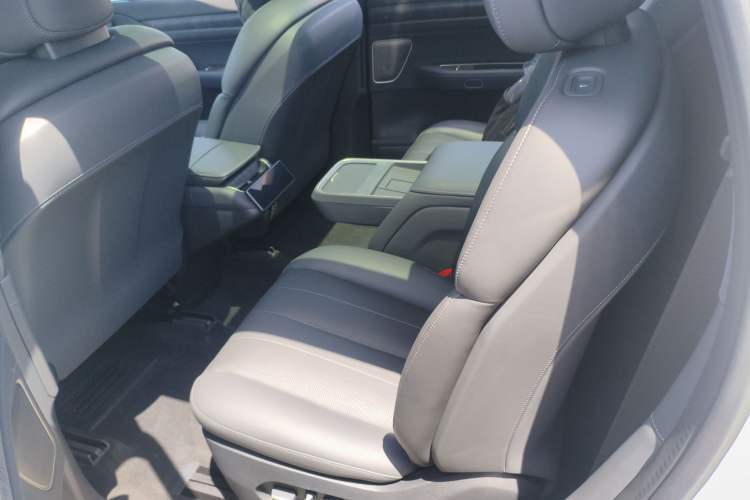 Used Nio ES8 2023 75 kWh Left Rear Seat