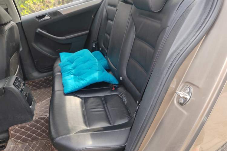 Used Volkswagen Sagitar 2012 1.4TSI Manual Luxury Model Left Rear Seat