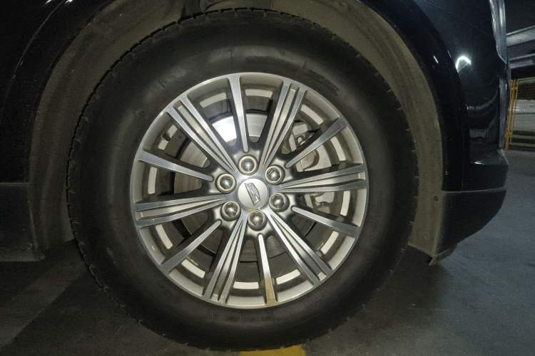 Used Cadillac XT5 2017 Anniversary Edition 25T Luxury Model