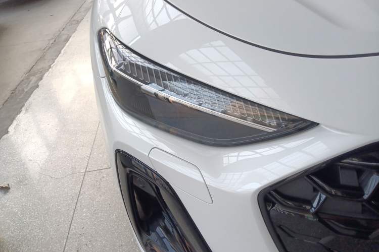 Used Audi A5L 2026 2.0T Sport Plus Right Front Headlight