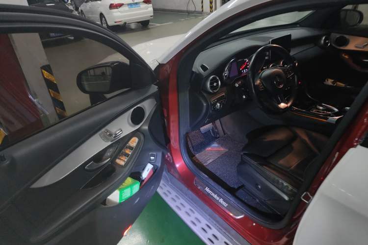 Used Mercedes-Benz GLC Coupe 2019 GLC 200 4MATIC Coupe SUV Driver Seat