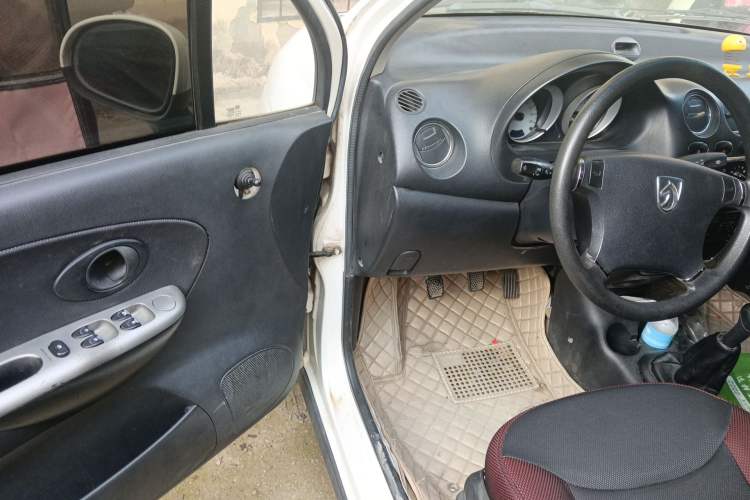 Used Baojun Lechi 2012 1.2L Manual Sport Edition Dynamic Model Driver Seat