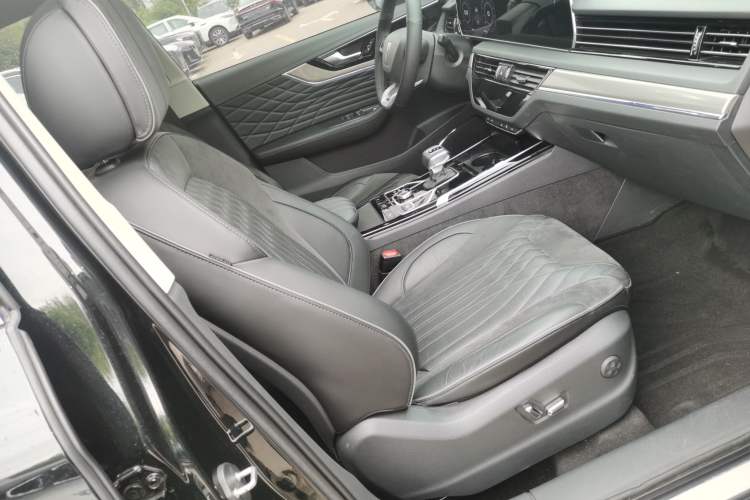 Used Hongqi HS5 2022 Revised Version 2.0T Smart Connect Flagship Edition
