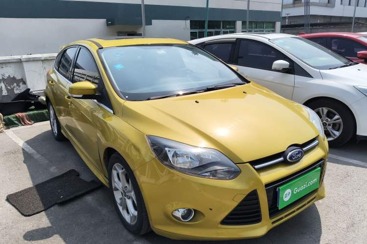 Used Ford Focus 2012 Hatchback 2.0L Manual Luxury Sport Model
