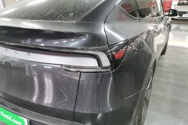 Used Tesla Model Y 2025 Rear-Wheel-Drive Version
