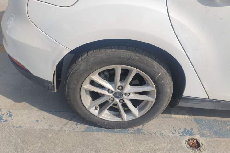 Used Ford Focus 2018 Two-Door Classic EcoBoost 125 Automatic Supercharged Style SmartDrive Edition