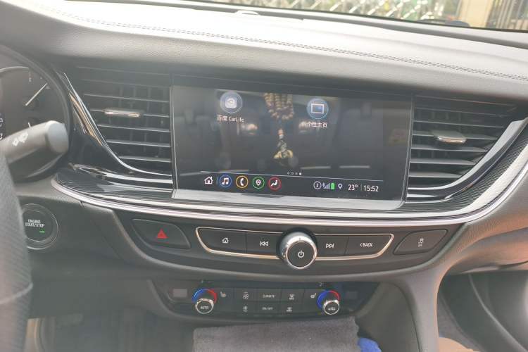 Used Buick Regal 2020 552T Luxury Version Audio And AC Panel