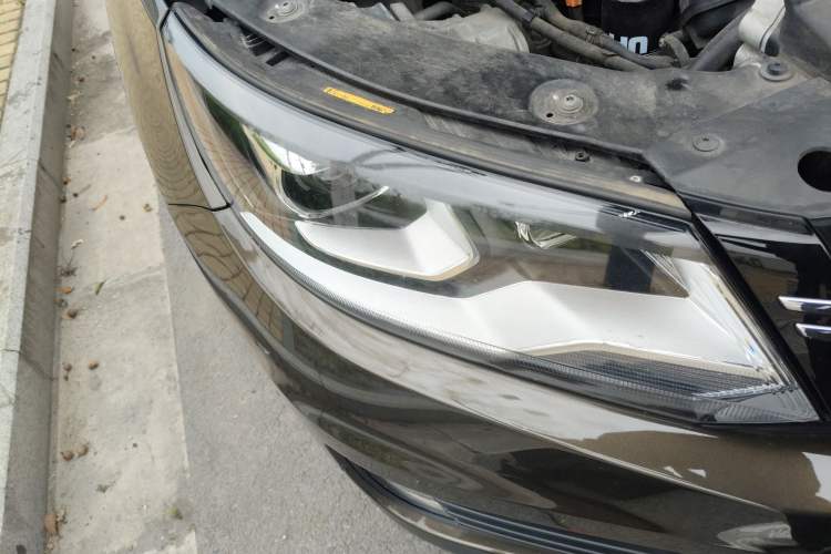 Used Volkswagen Tiguan 2013 1.8 TSI Automatic Two-Wheel Drive Comfort Edition Right Front Headlight