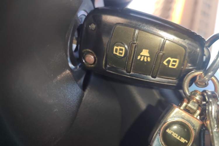 Used JETOUR X70 2022 1.5T Manual Le Xing Edition 5 Seats
